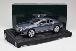 Bentley Continental GT Thunder Harmaa Minichamps 1:18 BL835 — kuva 8 / 8