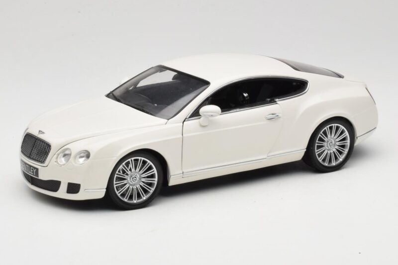 Bentley Continental GT Valkoinen Minichamps 1:18 100139621 Metalli