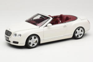 Bentley Continental GTC Valkoinen Minichamps 1:18 100139032 Metalli