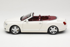 Bentley Continental GTC Valkoinen Minichamps 1:18 100139032 Metalli — kuva 4 / 8