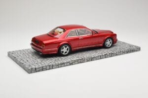 Bentley Continental R Red Metallic Minichamps 1:18 107139940 Metalli — kuva 3 / 6