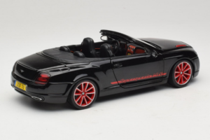Bentley Continental Supersports ISR Avoauto Musta Punaisilla Vanteilla Bburago 1:18 18-11035 Metalli — kuva 3 / 8