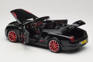 Bentley Continental Supersports ISR Avoauto Musta Punaisilla Vanteilla Bburago 1:18 18-11035 Metalli — kuva 5 / 8