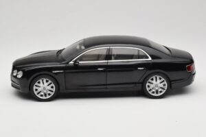 Bentley Flying Spur W12 Onyx Black Kyosho 1:18 08891NX Metalli — kuva 4 / 8