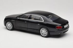 Bentley Flying Spur W12 Onyx Black Kyosho 1:18 08891NX Metalli — kuva 7 / 8