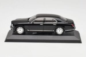Bentley Mulsanne Musta Minichamps 1:43 436139900 Metalli