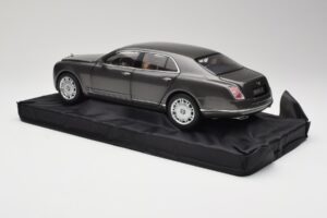 Bentley Mulsanne Brodgar Metallic Minichamps 1:18 BL843 Metalli — kuva 7 / 8