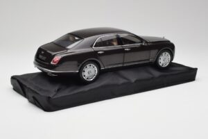 Bentley Mulsanne Burnt Oak Minichamps 1:18 100139905 Metalli — kuva 3 / 8