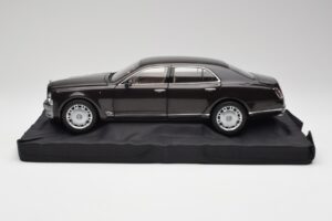 Bentley Mulsanne Burnt Oak Minichamps 1:18 100139905 Metalli — kuva 4 / 8