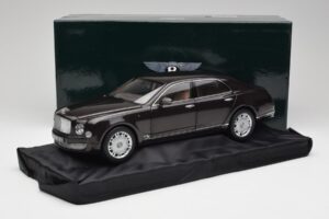 Bentley Mulsanne Burnt Oak Minichamps 1:18 100139905 Metalli — kuva 8 / 8