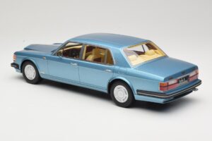 Bentley Turbo R LWB Sininen GT Spirit 1:18 GT782 Hartsi — kuva 5 / 6