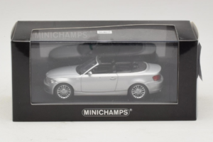 BMW 1-Series E88 Avoauto Titan Silver Minichamps 1:43 80420427037-R1 Metalli — kuva 5 / 5