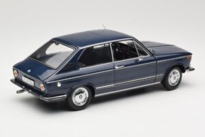 BMW 1600 Touring Sininen Minichamps 1:18 80430145823 Metalli — kuva 3 / 8