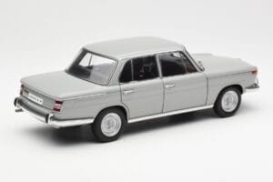 BMW 1800 TiSA Bernina Harmaa AUTOart 1:18 70621 Metalli — kuva 3 / 8