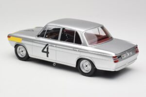 BMW 1800 TiSA #4 J. Ickx / J. van Ophem 24 Hours of Spa 1965 Winners Minichamps 1:18 107652504 Hartsi — kuva 5 / 6