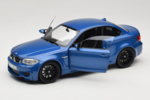 BMW 1M Coupe E82 Blue Metallic Minichamps 1:18 110020025 Metalli — kuva 2 / 8