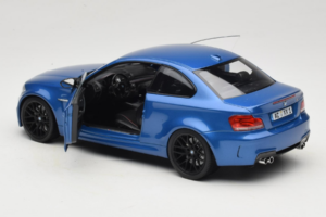 BMW 1M Coupe E82 Blue Metallic Minichamps 1:18 110020025 Metalli — kuva 5 / 8