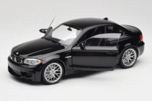 BMW 1M Coupe E82 Black Metallic Minichamps 1:18 110020021 Metalli — kuva 2 / 8