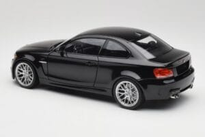 BMW 1M Coupe E82 Black Metallic Minichamps 1:18 110020021 Metalli — kuva 7 / 8