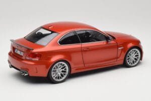 BMW 1M Coupe E82 Sakhir Orange Metallic Minichamps 1:18 110020020 Metalli — kuva 3 / 8