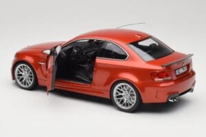 BMW 1M Coupe E82 Sakhir Orange Metallic Minichamps 1:18 110020020 Metalli — kuva 5 / 8