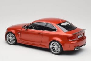 BMW 1M Coupe E82 Sakhir Orange Metallic Minichamps 1:18 110020020 Metalli — kuva 7 / 8