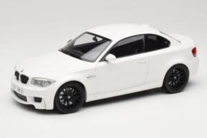 BMW 1M Coupe E82 Valkoinen Minichamps 1:18 110020022 Metalli