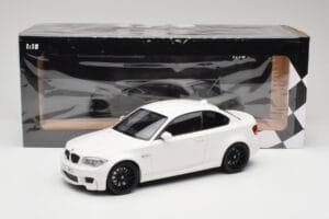 BMW 1M Coupe E82 Valkoinen Minichamps 1:18 110020022 Metalli — kuva 8 / 8