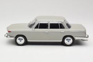 BMW 2000 TI Harmaa MCG 1:18 MCG18112 Metalli — kuva 3 / 6