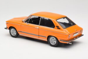 BMW 2000 Tii Touring Oranssi Minichamps 1:18 80430145824 Metalli — kuva 7 / 8