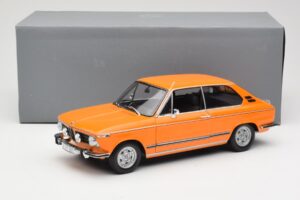 BMW 2000 Tii Touring Oranssi Minichamps 1:18 80430145824 Metalli — kuva 8 / 8