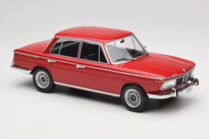 BMW 2000 121 Punainen MCG 1:18 MCG18543 Metalli — kuva 4 / 6