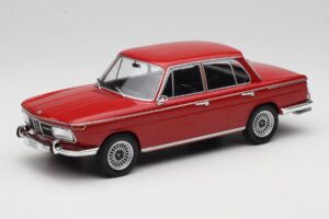 BMW 2000 121 Punainen MCG 1:18 MCG18543 Metalli