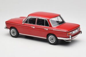 BMW 2000 121 Punainen MCG 1:18 MCG18543 Metalli — kuva 5 / 6