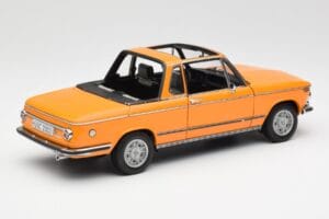 BMW 2002 E10 Cabriolet Colorado Oranssi AUTOart 1:18 80430300713 Metalli — kuva 3 / 8