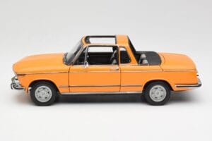 BMW 2002 E10 Cabriolet Colorado Oranssi AUTOart 1:18 80430300713 Metalli — kuva 4 / 8