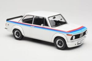 BMW 2002 E10 Turbo Valkoinen MCG 1:18 MCG18408R Metalli — kuva 4 / 6