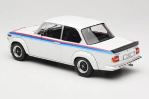 BMW 2002 E10 Turbo Valkoinen MCG 1:18 MCG18408R Metalli — kuva 5 / 6