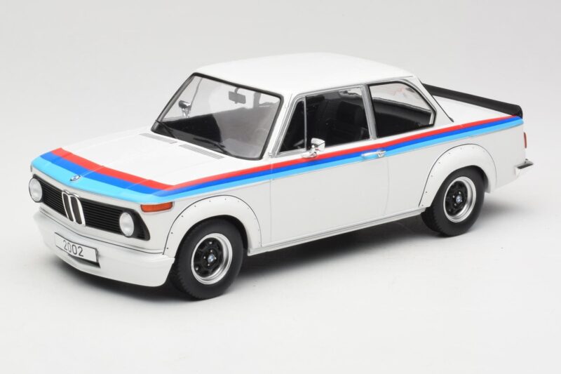 BMW 2002 E10 Turbo Valkoinen MCG 1:18 MCG18408R Metalli