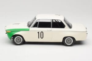 BMW 2002 Tii E10 #10 H. Hahne / D. Quester Winners Nurburgring 1968 Minichamps 1:18 155682710 Metalli — kuva 3 / 6