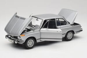 BMW 2002 Tii Polaris Hopea AUTOart 1:18 80430146517 Metalli — kuva 2 / 8