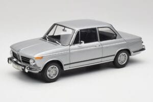 BMW 2002 Tii Polaris Hopea AUTOart 1:18 80430146517 Metalli