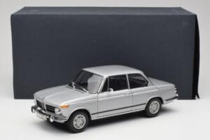 BMW 2002 Tii Polaris Hopea AUTOart 1:18 80430146517 Metalli — kuva 8 / 8
