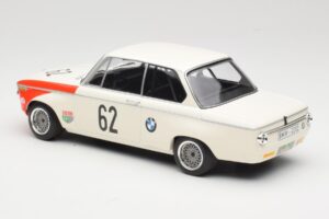 BMW 2002 tiK BMW AG #1 H. Hahne / D. Quester Class Winner Guards International 6 Hours Brands Hatch 1969 Minichamps 1:18 1556 — kuva 5 / 6