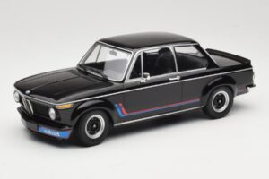 BMW 2002 Turbo Musta Minichamps 1:18 155026204 Metalli