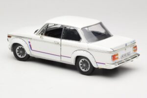 BMW 2002 Turbo E10 Valkoinen Anson 1:18 30393 Metalli — kuva 7 / 8