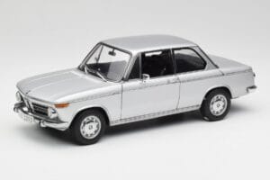BMW 2002tii Hopea AUTOart 1:18 80430151479 Metalli