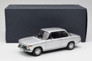 BMW 2002tii Hopea AUTOart 1:18 80430151479 Metalli — kuva 8 / 8