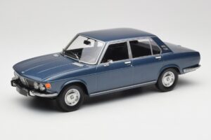 BMW 2500 E3 Blue Metallic Minichamps 1:18 155029200 Metalli
