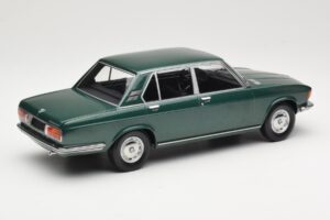 BMW 2500 E3 Green Metallic Minichamps 1:18 155029201 Metalli — kuva 2 / 6